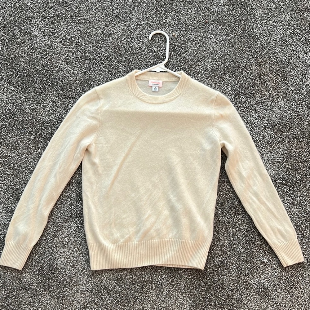 Boys size 8/9 cashmere j crew sweater like new